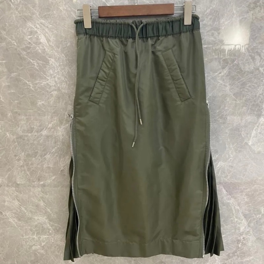 Sacai COPY- polyester skirt size S barely worn